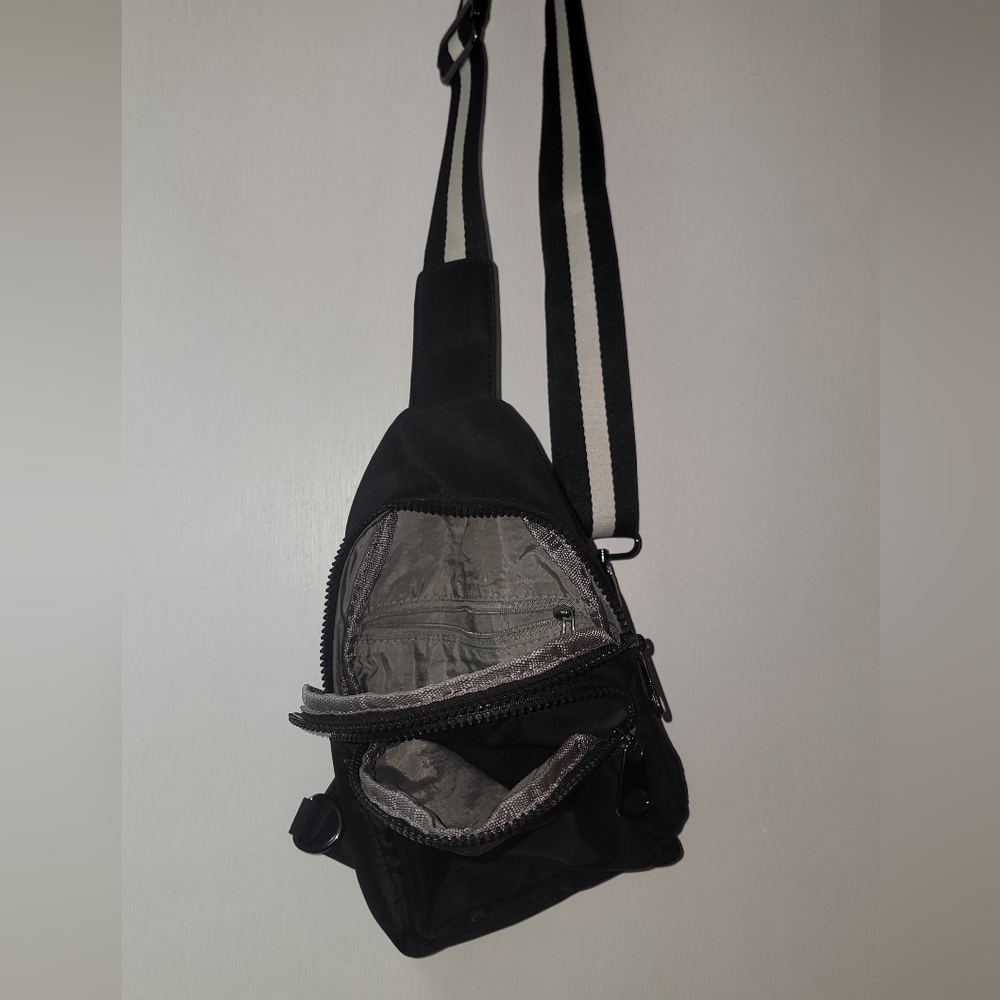 Small crossbody - Picture 2 of 3